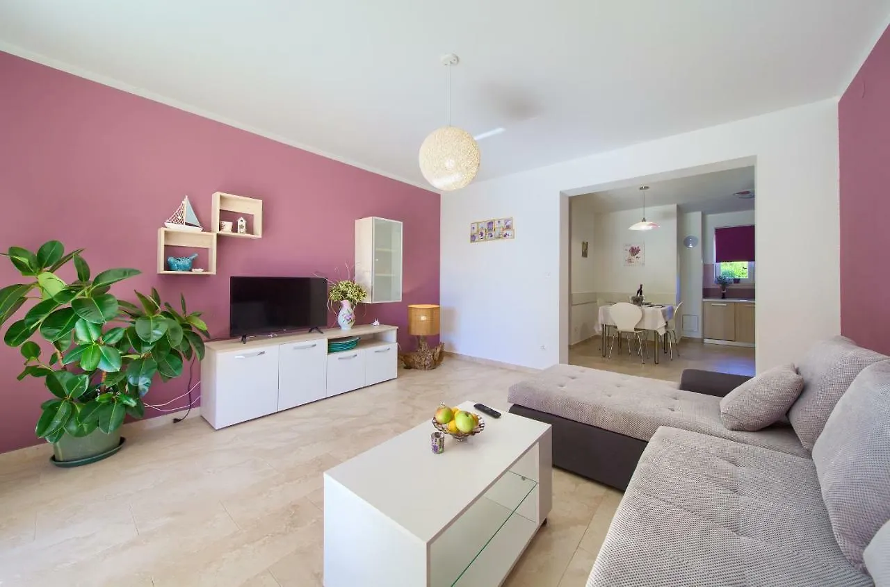 Stela Apartment Pinezici  0*, Pinezici (Krk) Croatia