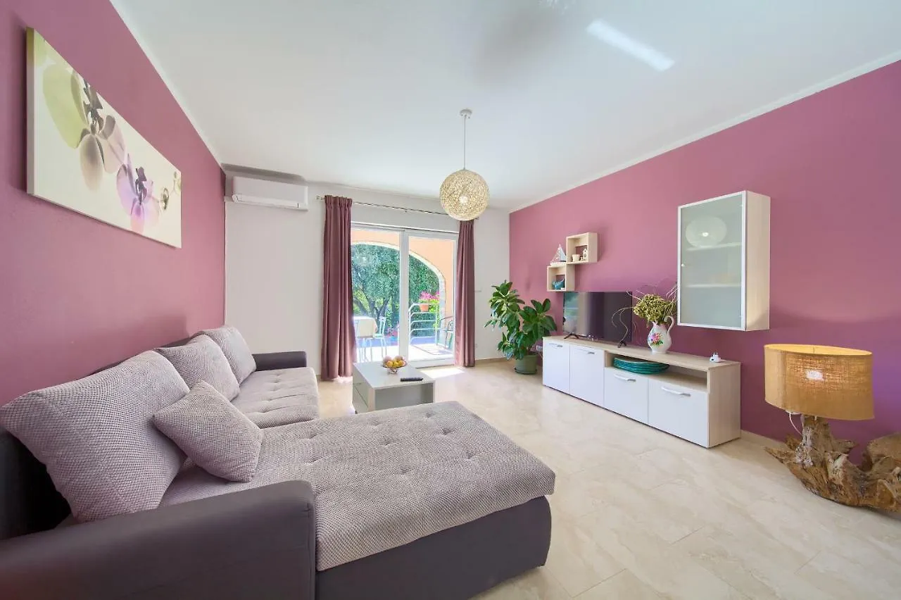 Apartament Stela Pinezići 0*,